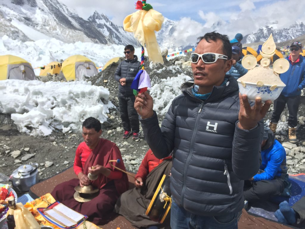 Puja, sherpa culture, climbing, climbing 8000m mountains, climbing the seven summits, tendi sherpa