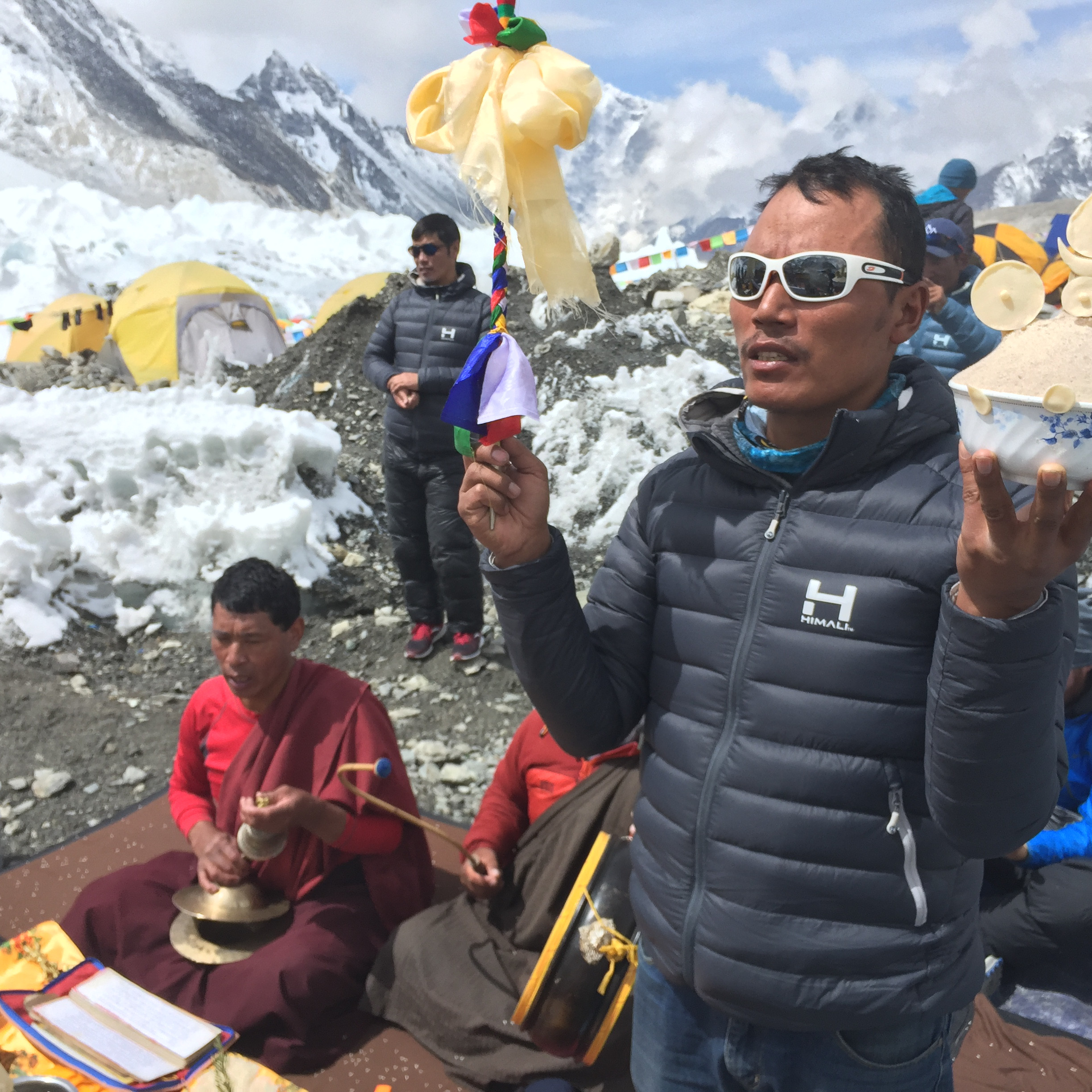 Puja, sherpa culture, climbing, climbing 8000m mountains, climbing the seven summits, tendi sherpa