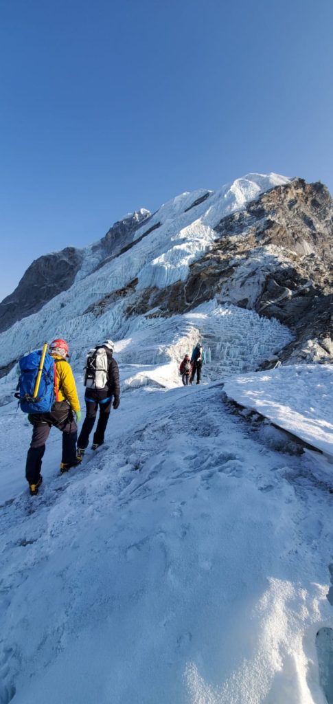 Summit Day on Lobuche - Photo Oswaldo Freire