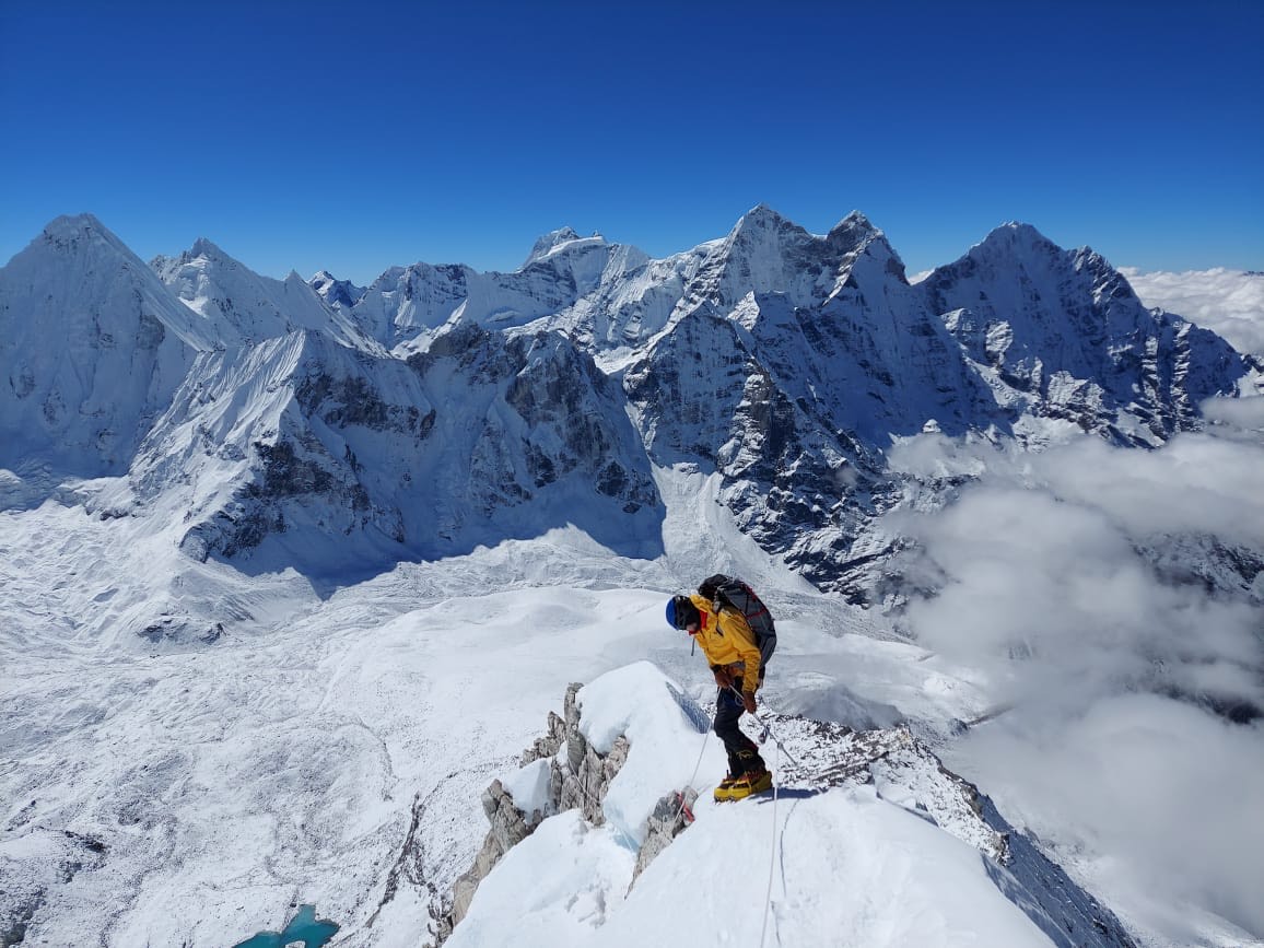 Ama Dablam Expedition Beta - Climbing the Seven Summits